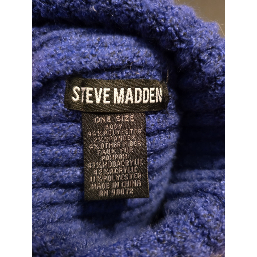 NEW Steve Madden Fuzzy Cloud Knit Faux Fur Pom Pom Beanie Cobalt Blue Winter Hat - Picture 3 of 4